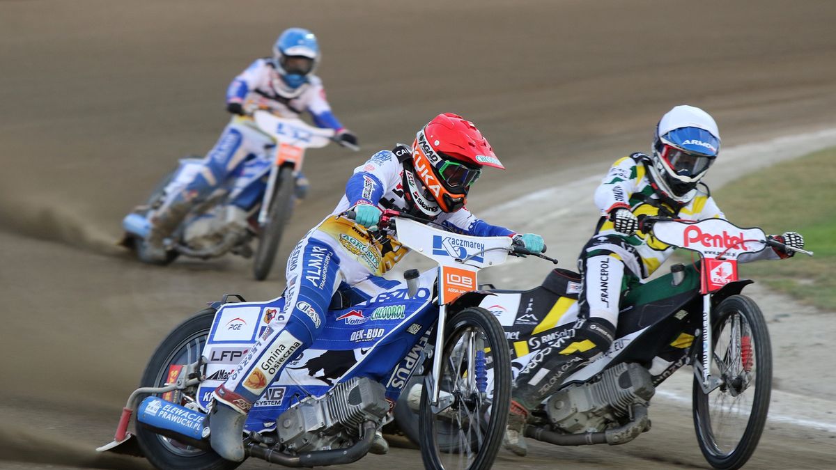 WP SportoweFakty / Jakub Brzózka / Na zdjęciu: Dominik Kubera w kasku czerwonym