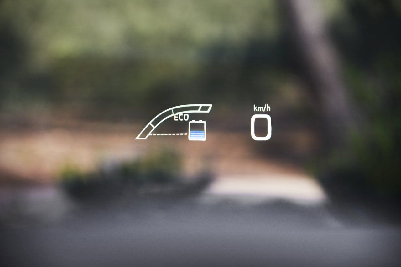 TechFlash - Holoportacja, specjalna wersja Windowsa 10 i nowy wyświetlacz projekcyjny Toyoty 2