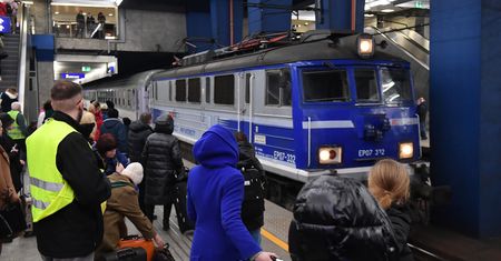 PKP Intercity przygotowuje się na święta. Więcej wagonów na popularnych trasach