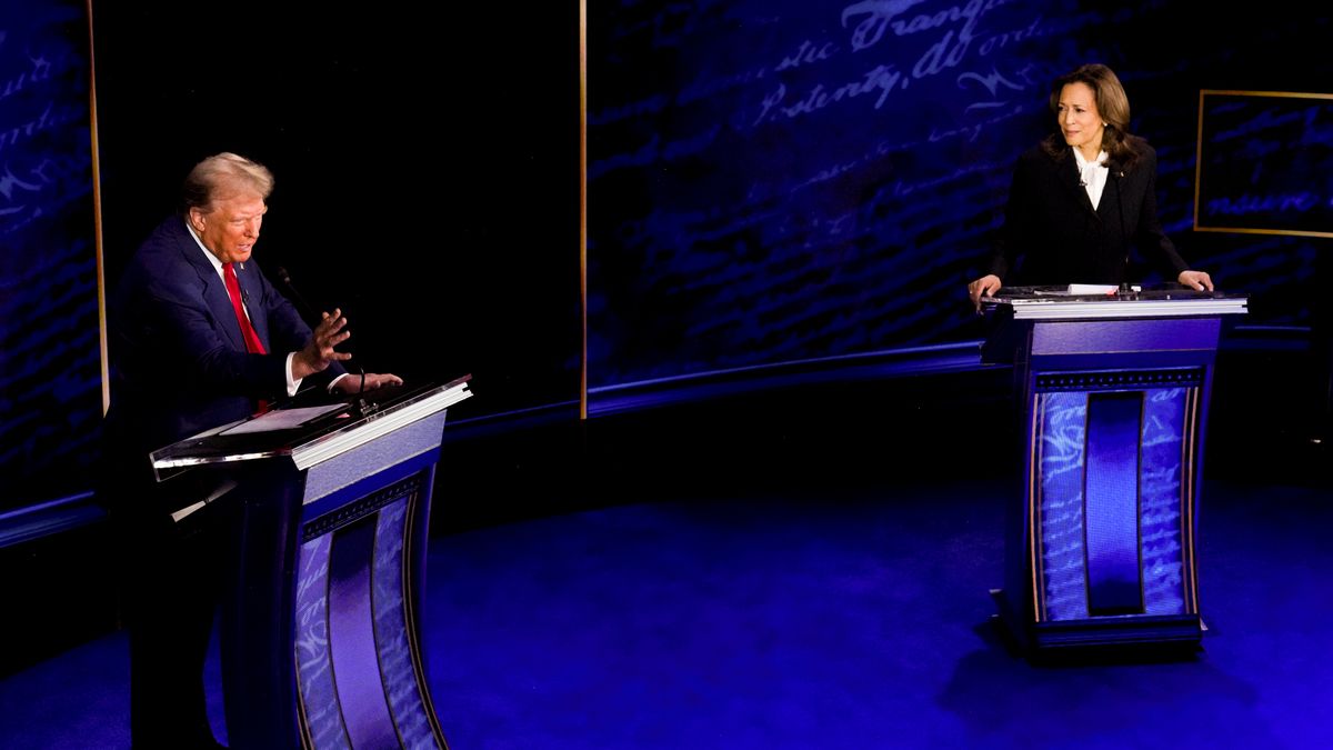 US Vice President Kamala Harris, right, and former US President Donald Trump during the second presidential debate at the Pennsylvania Convention Center in Philadelphia, Pennsylvania, US, on Tuesday, Sept. 10, 2024. Democrat Kamala Harris opened her presidential debate with Republican Donald Trump by touting her economic agenda, saying she was the only candidate on stage with a plan focused on "lifting up the middle class and working people of America." Photographer: Doug Mills/The New York Time/Bloomberg via Getty Images