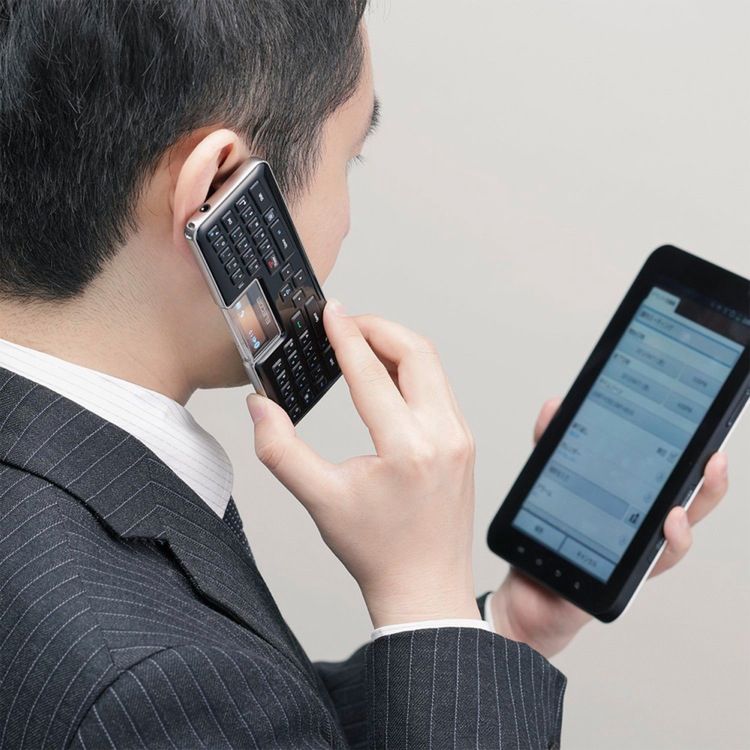 Elecom zapełnia technologiczną dziurę pomiędzy klawiaturą a... telefonem 4