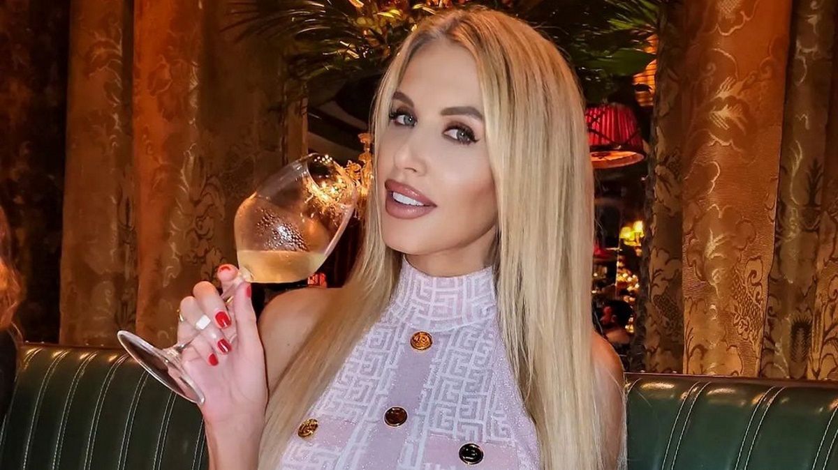 GlamKurp pokazała się w prześwitującej kreacji. Przypomina Dodę WP Teleshow