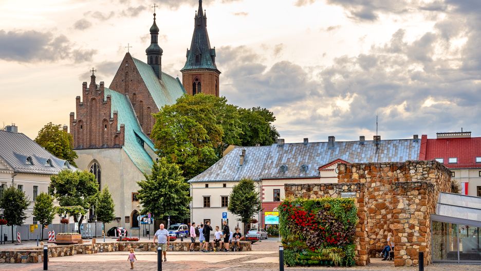 Olkusz, Poland - August 24, 2020: Panoramic view of Olkusz market square with St. Andrew Basilica in Beskidy mountain region of Lesser Poland
Olkusz, Poland - August 24, 2020: Panoramic view of Olkusz market square with St. Andrew Basilica in Beskidy mountain region of Lesser Poland
Bernard Bialorucki
Olkusz, Poland, Lesser Poland, rynek, market square, malopolska, malopolski, town, square, olkuski, fontanna, St. Andrew, Basilica, bazylika, Andrzeja, church, cathedral, chapel, tower, waterworks, cityscape, landmark, history, historic, old, vintage, jura, krakowsko, czestochowska, mountains, historic town, tradition, outdoor, outside, folklore, ethnography, culture, Beskidy, architecture, building, facade, colorful, czestochowska, europe, exterior, polska, tourism, touristic, travel, olkusz, poland, lesser poland, rynek, market square, malopolska, malopolski, town, square, olkuski, fontanna, st. andrew, basilica, bazylika, andrzeja, church, cathedral, chapel, tower, waterworks, cityscape, landmark, history, historic, old, vintage, jura, krakowsko, czestochowska, mountains, historic town, tradition, outdoor, outside, folklore, ethnography, culture, beskidy, architecture, building, facade, colorful, europe, exterior, polska, tourism, touristic, travel