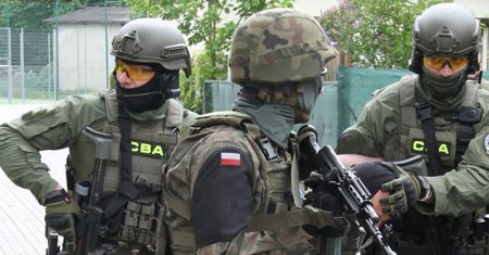 Afera korupcyjna w sektorze zbrojeniowym. CBA zatrzymało dwie osoby