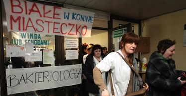 Strajk w szpitalu w Koninie trwa już czwarty tydzień