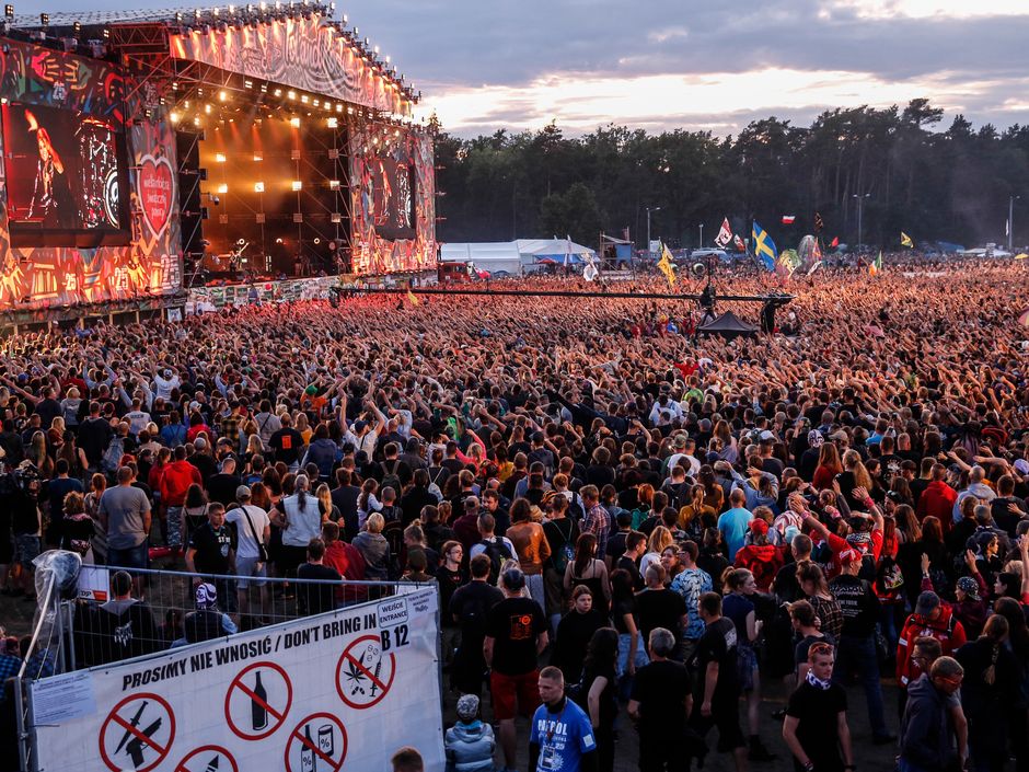 publiczność na Pol'and'Rock Festival 2019