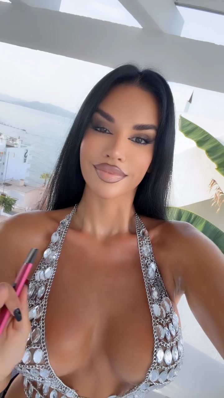 Ivana Knoll