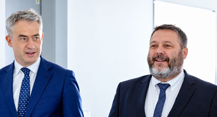 Prezydent godzi się na nową rolę prezesa UKE. Przepisy krytykowała KRRiT