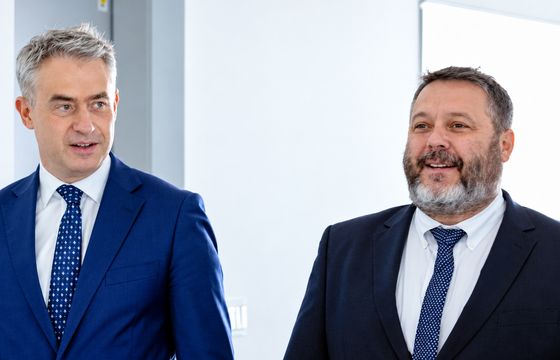 Prezydent godzi się na nową rolę prezesa UKE. Przepisy krytykowała KRRiT