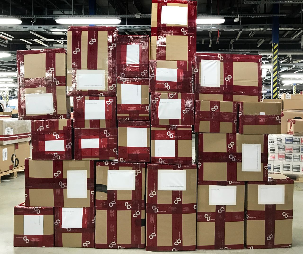 Koniec z nieopodatkowanymi zakupami przez internet. W 2021 r. duże zmiany