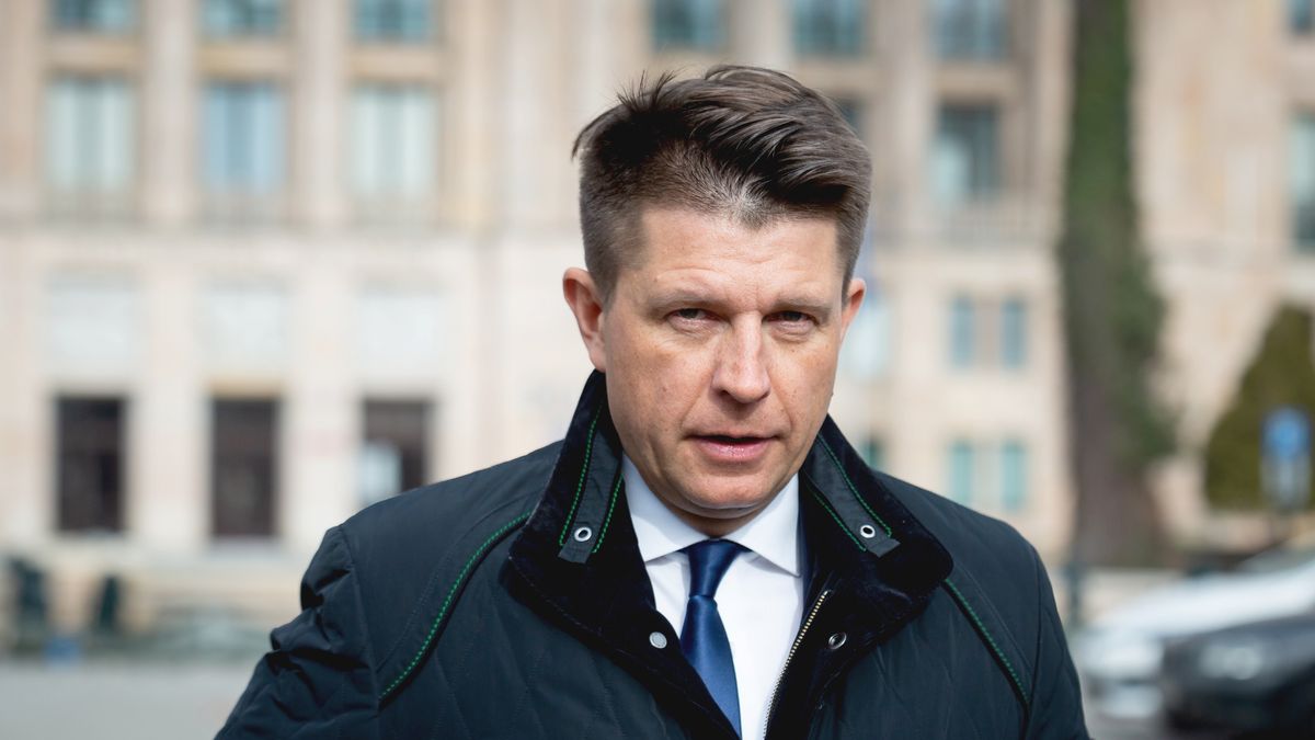 Petru pisze do ministra. "Zwracam się o pilne udzielenie odpowiedzi"