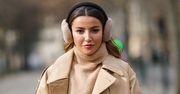 Jak nosić nauszniki? 4 modne stylizacje idealne na zimę