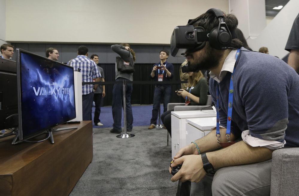 Oculus Rift nową zabawką Zuckerberga. Jak Facebook wykorzysta wirtualną rzeczywistość?