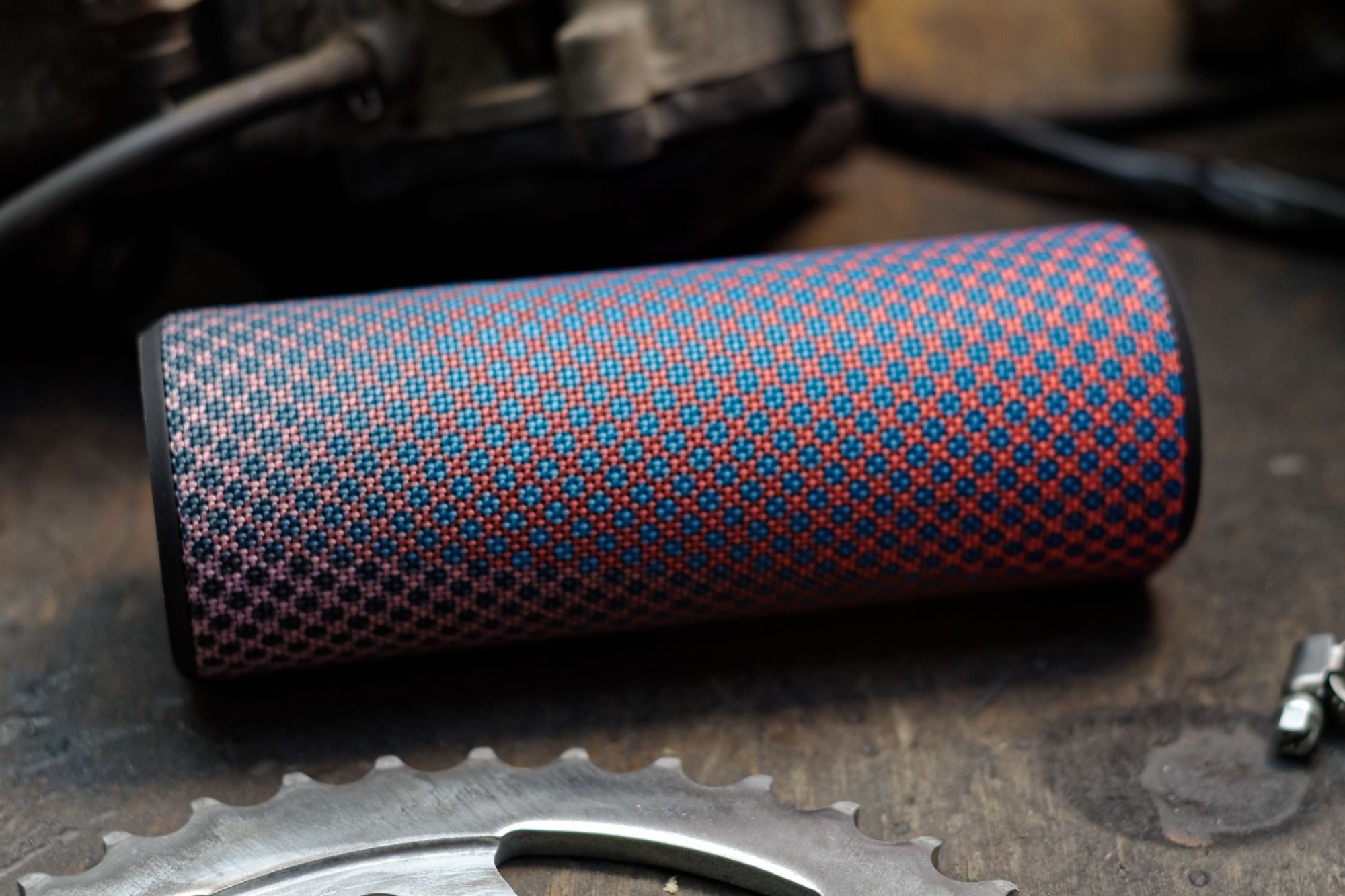 Ultimate Ears BOOM 2: niezatapialny głośnik na imprezę z 3 DJ-ami 15