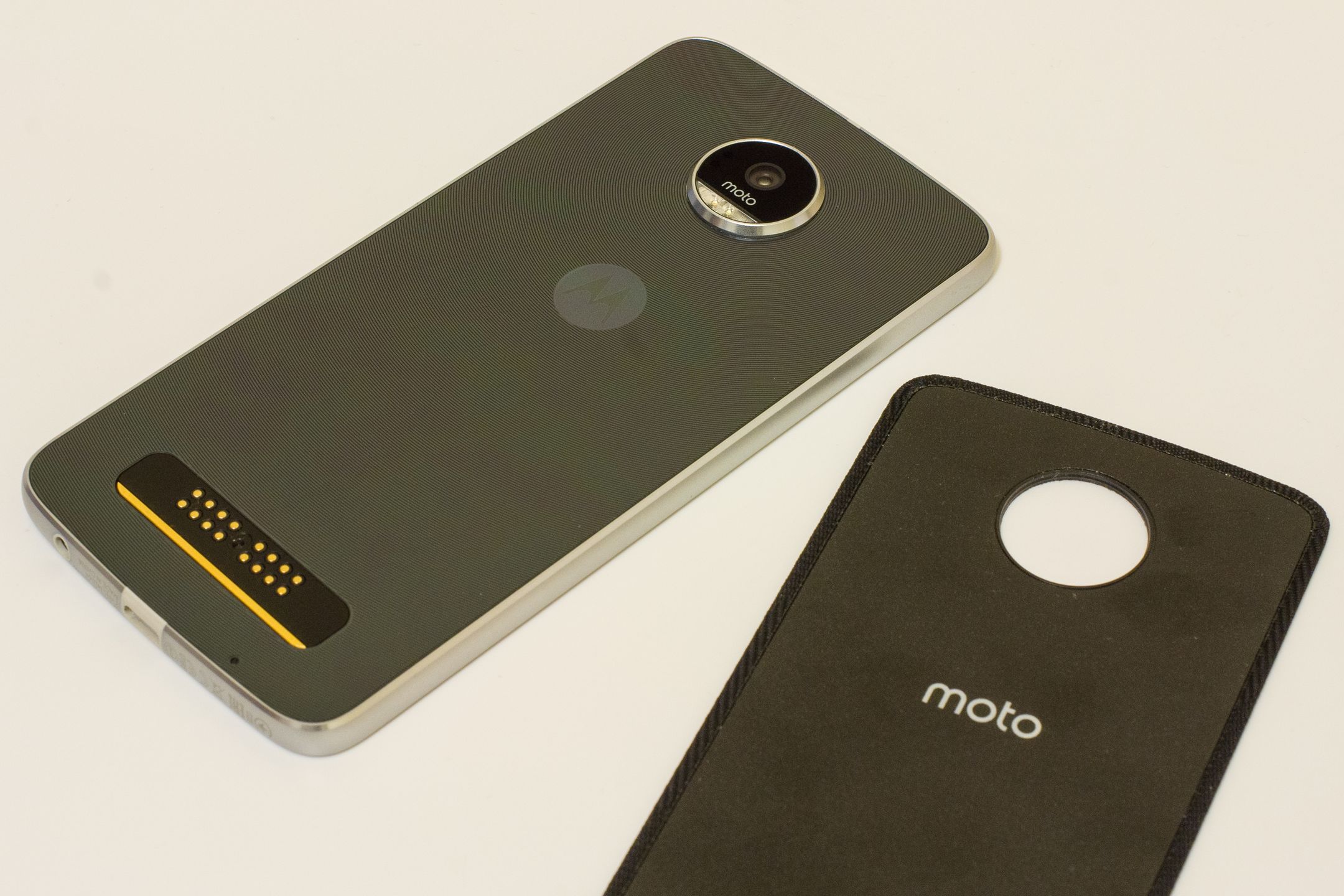 Lenovo Moto Z Play – test smartfonu, który zapowiada modułową przyszłość 6