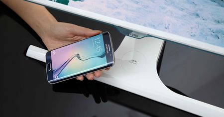 W Polsce pojawił się monitor-ładowarka Samsunga