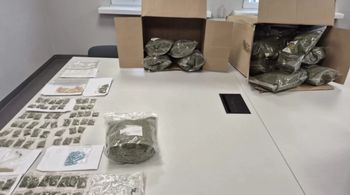 Policjanci z Turku rozbili sieć dystrybucji narkotyków. Zabezpieczono substancje warte 600 tysięcy złotych