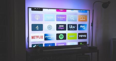 Jakie telewizory kupują Polacy? Nowe dane mogą zaskakiwać