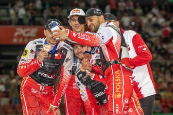 Polska bez złota na Narodowym. Gorące starcie Michelsena ze Zmarzlikiem