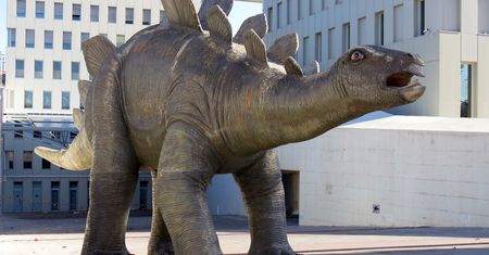Makabryczne odkrycie "we wnętrzu" dinozaura. Znaleziono ludzkie zwłoki