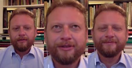 "Wirtuoz fortepianu" Łukasz Szumowski zabawia słuchaczy muzyką i wzbrania się przed tytułowaniem go CELEBRYTĄ (FOTO)
