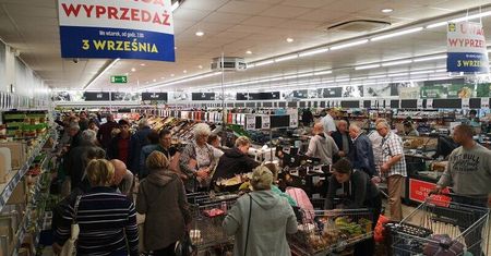 Do końca roku cztery niedziele handlowe. Od 2020 r. całkowity zakaz handlu w niedzielę
