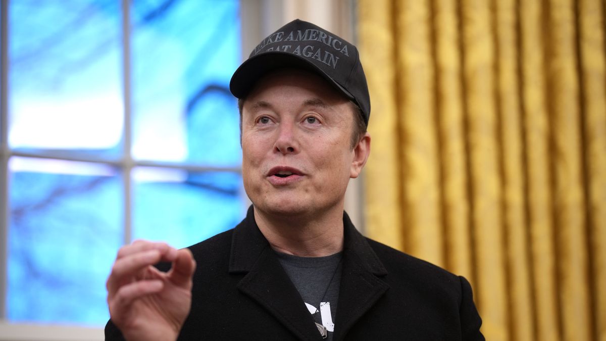 WASHINGTON, DC - FEBRUARY 11: Tesla and SpaceX CEO Elon Musk delivers remarks as he join U.S. President Donald Trump during an executive order signing in the Oval Office at the White House on February 11, 2025 in Washington, DC. Trump signed an executive order implementing the Department of Government Efficiency’s (DOGE) "workforce optimization initiative," which, according to Trump, will encourage agencies to limit hiring and reduce the size of the federal government. (Photo by Andrew Harnik/Getty Images)