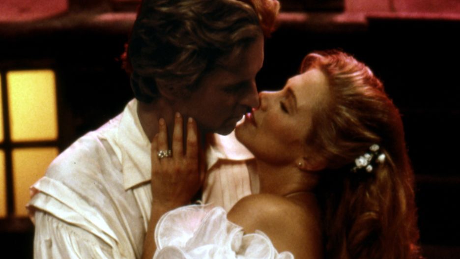 Michael Douglas i Kathleen Turner na planie