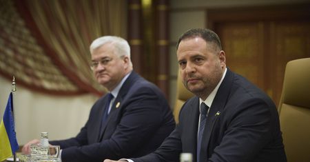 Szczegóły dot. zawieszenia broni. Jermak o tym, kiedy zostaną omówione