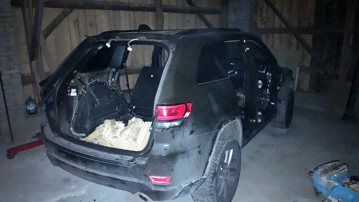 skradziony jeep dziupla samochodowa