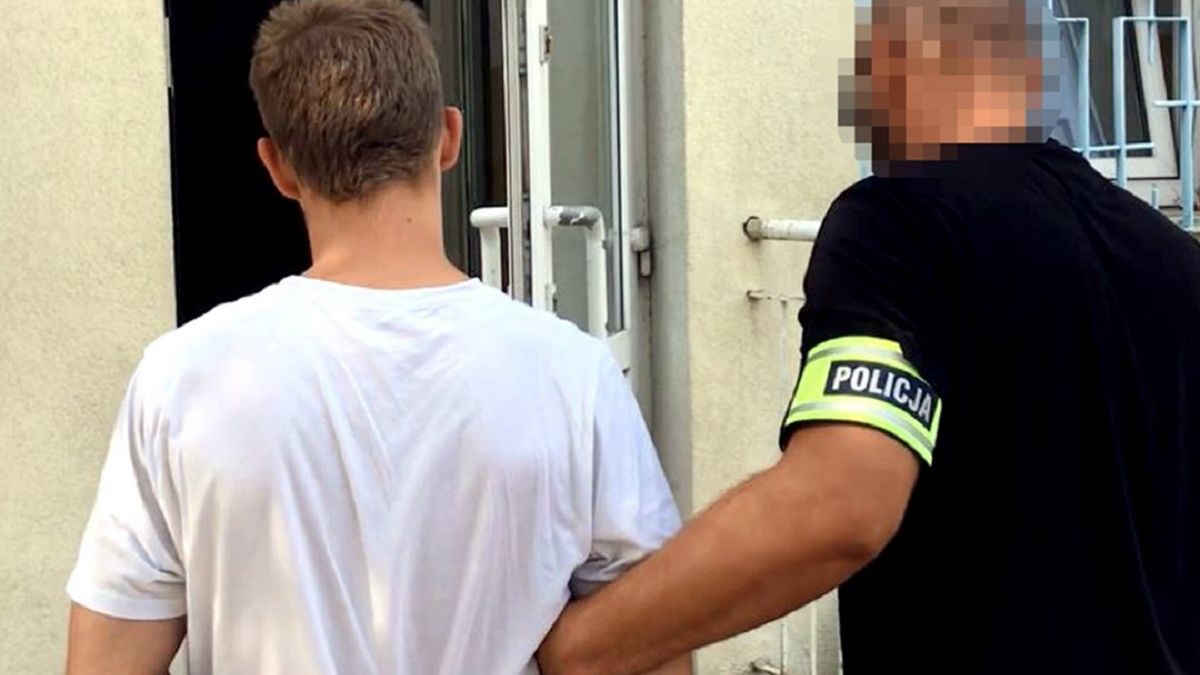 Złodziej ukradł kobiecie torebkę. Zrobił to w kościele. 