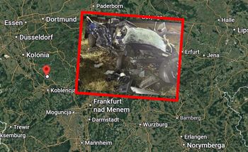 Auto z nastolatkami totalnie zmiażdżone. Tragiczny wypadek w Niemczech