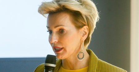 Paulina Smaszcz dostaje PRZERAŻAJĄCE pogróżki! Ujawniła treść jednej z nich. "Wchodzisz na profil, a tam mama z dzieckiem"