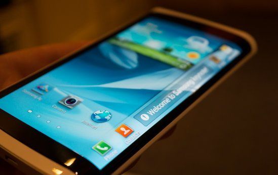 Samsung pokaże dwie wersje Galaxy Note'a 4? Jedna ma mieć wygięty ekran