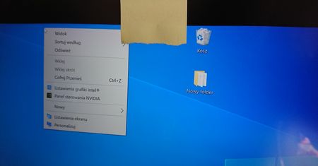 Czy zaklejać kamerkę w laptopie? Oto odpowiedź: można, ale jest lepszy sposób