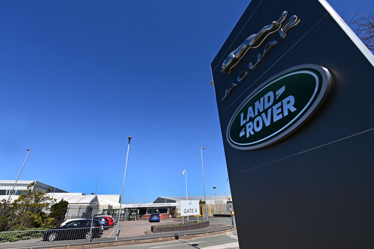 Tracą blisko 70 mln dol. tygodniowo. Jaguar Land Rover sparaliżowany przez cyberatak