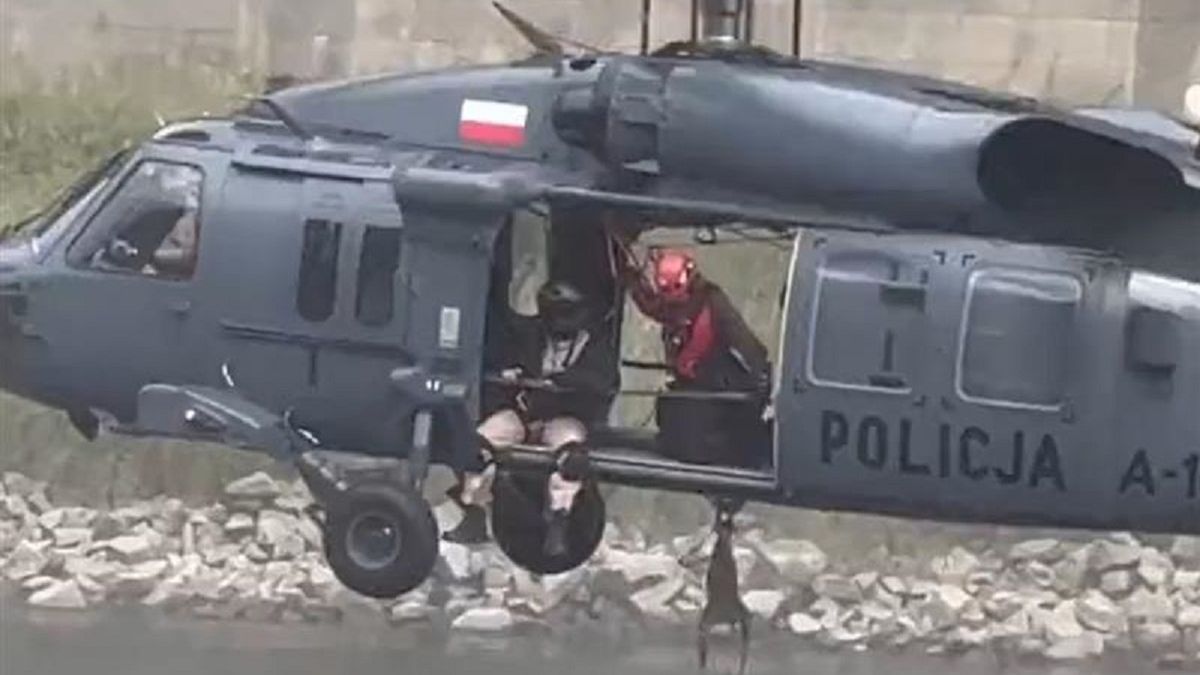 Polscy piloci uczestniczą w akcji gaśniczej w Czechach 