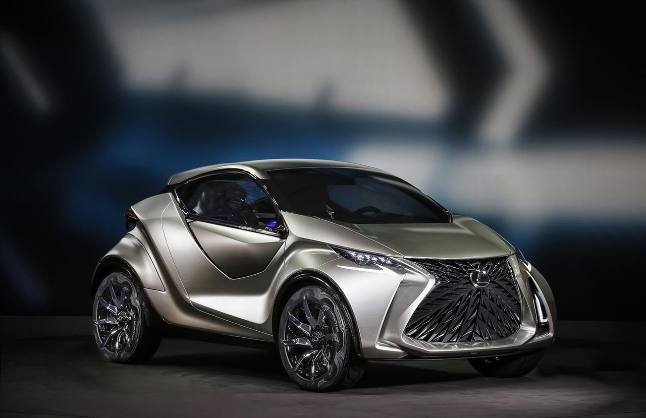 Lexus LF-SA, czyli mały towarzysz podróży