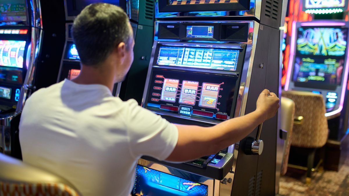 W ubiegłym roku KAS zlikwidowała 150 nielegalnych salonów gier