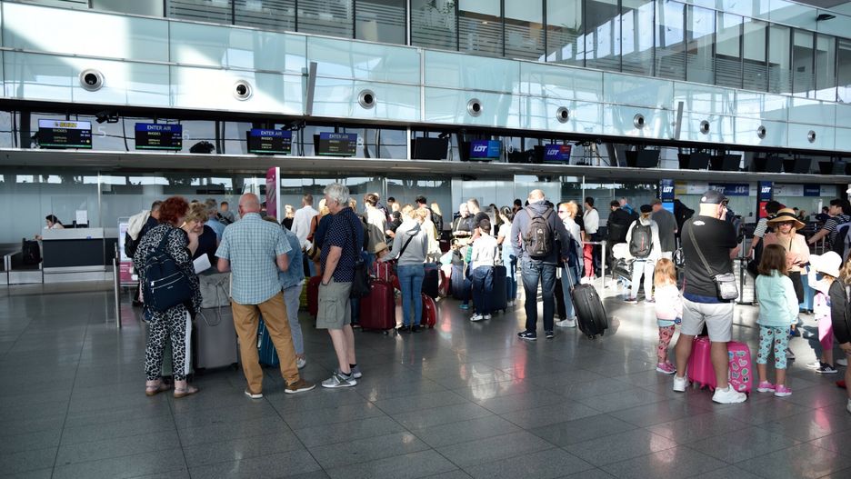 "Przełożony lot". Polscy turyści utknęli na Zakynthos