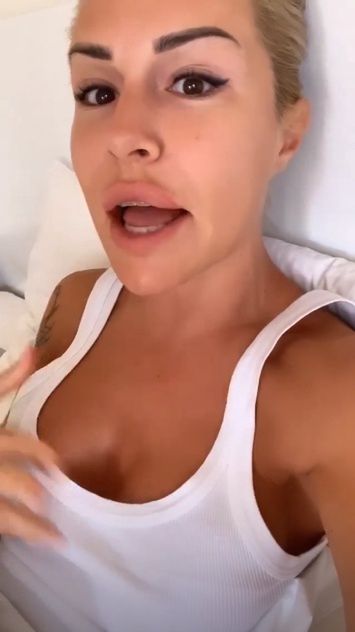 Blanka Lipińska narzeka na konieczność noszenia maseczki mimo astmy i alergii