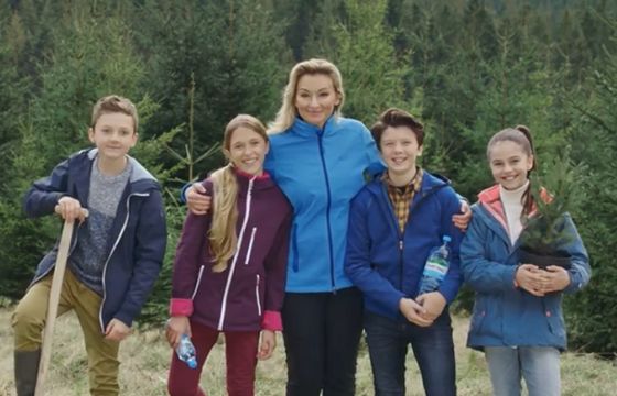 „Posadźmy milion drzew” - Martyna Wojciechowska w kampanii „Po stronie natury” firmy Żywiec Zdrój (wideo)