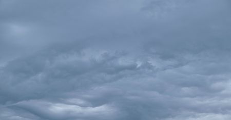 Pogoda na dziś – czwartek 20.07. Burze z gradem dotrą do naszego regionu. Warto zabrać ze sobą parasol