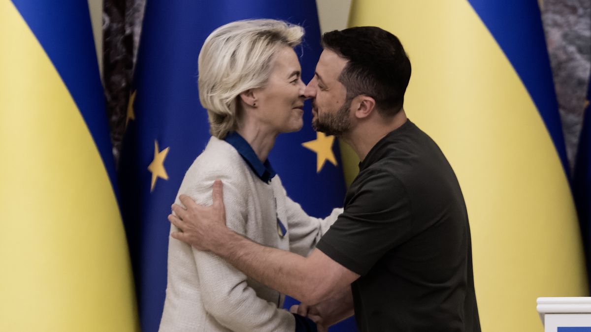 European Commission President Ursula Von Der Leyen shakes hands with Ukrainian President Volodymyr Zelenskiy after a joint press conference in Kyiv, Ukraine, on September 20, 2024. (Photo by Maxym Marusenko/NurPhoto via Getty Images)