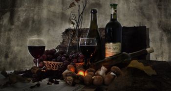 Leczy, upaja, niszczy. Historia wina bez cenzury