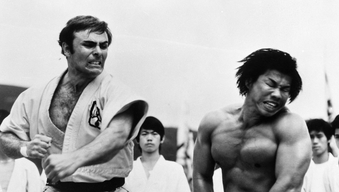 John Saxon i Bolo Yeung