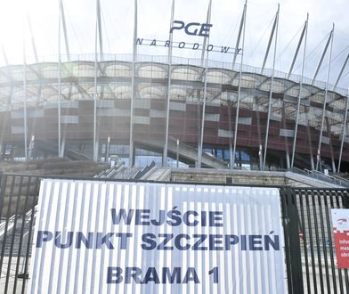 Warszawa. Do szczepień na Stadionie Narodowym nie ma już kolejek. Zmiana organizacji