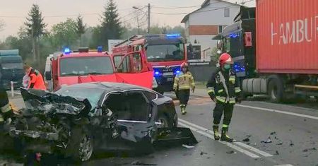 Starachowice. Tragiczny wypadek na DK42. Zginął kierowca