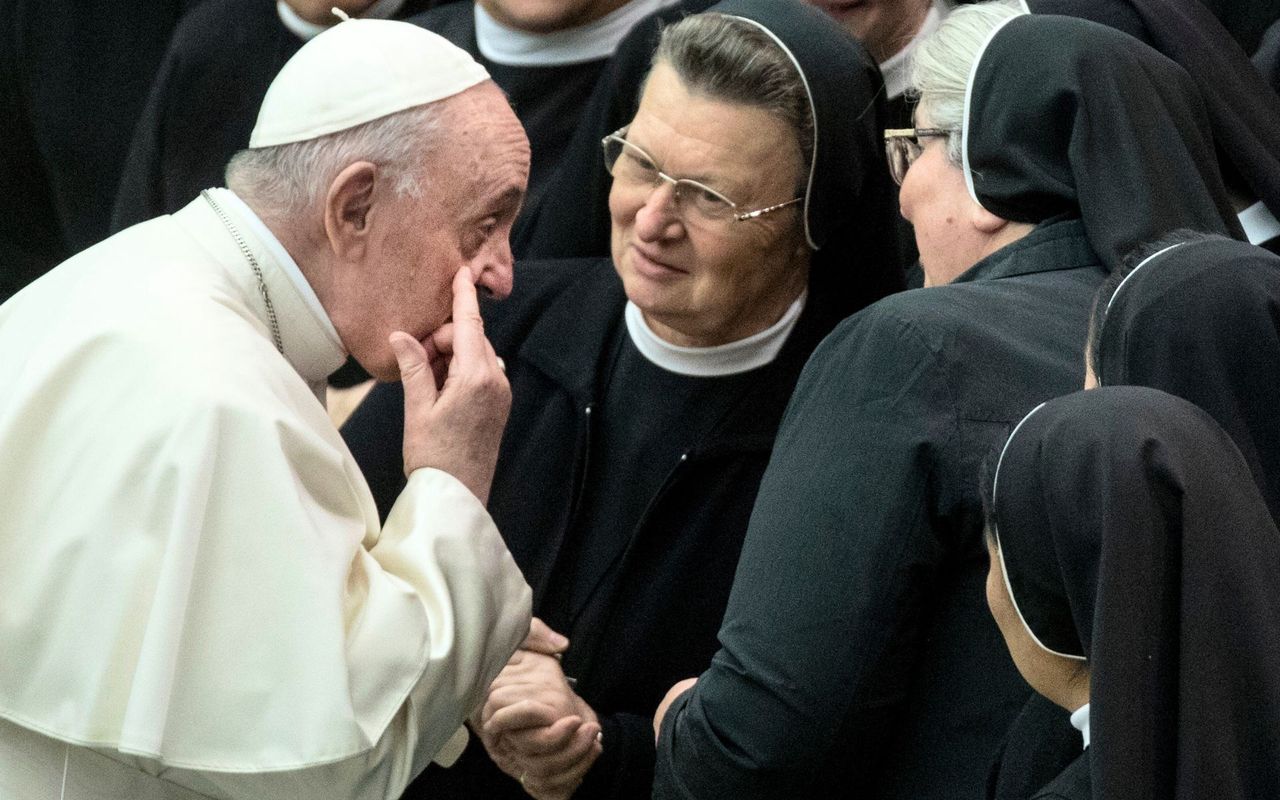 "Zgorzkniałe" zakonnice w przemówieniu papieża. Ma dla nich radę