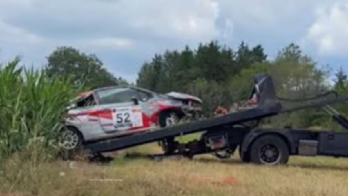 Wypadek na trasie rajdu Rallye de la Fourme